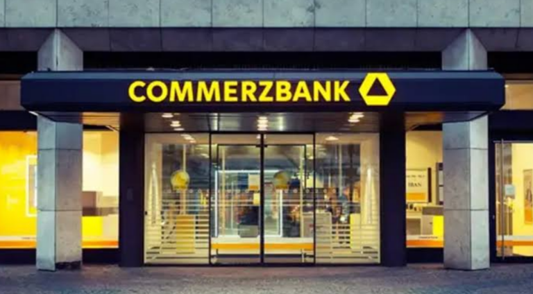 Commerzbank yıl sonu petrol fiyatı tahminini indirdi
